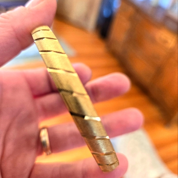 MONET gold plated bangle. - Picture 3 of 3